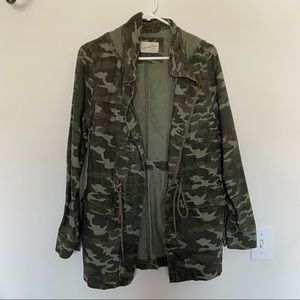 NWOT Universal Thread Green Camo Cargo Jacket
